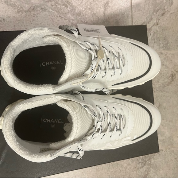 CHANEL Very Rare New in box Hi-top sneakers